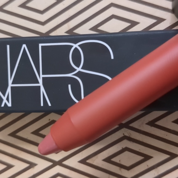 NARS POWER MATTE HIGH-INTENSITY LIP PENCIL- TAKE ME HOME - Picture 3 of 9